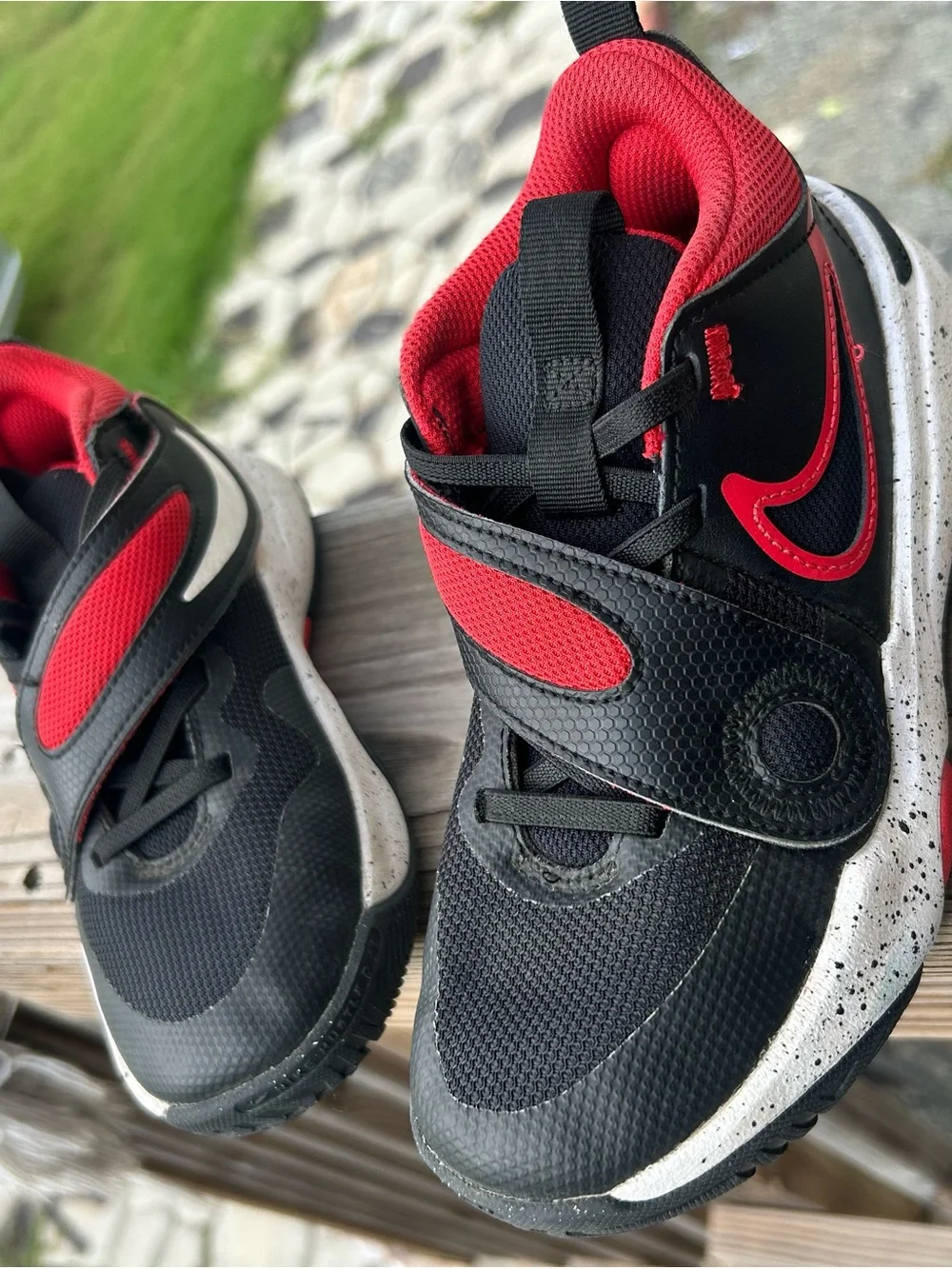 Nike Kids Black and Red Hook-and-Loop Sneakers